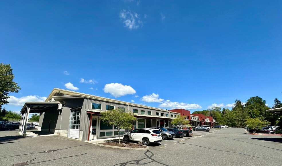 More Photos Of 909 Squalicum Way, Bellingham Flex For Sale
