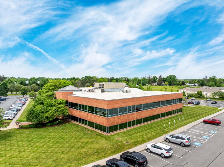 More Photos Of 251 Salina Meadows Pky, Syracuse Office For Sale