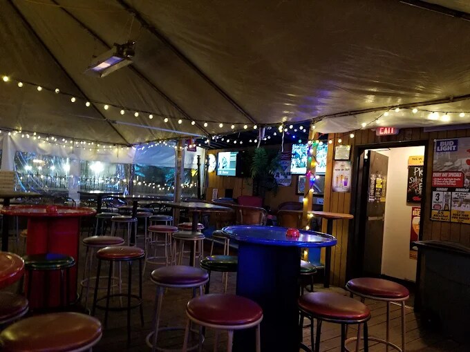 More Photos Of 928 W Wyandotte St, Kansas City Restaurant For Sale