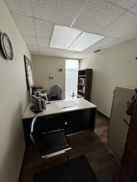 More Photos Of 155 Maple St, Springfield Medical For Sale