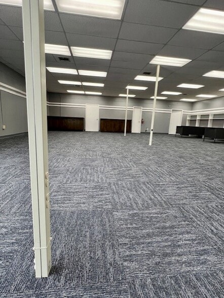More Photos Of 1500 Louisville Ave, Monroe Office For Sale