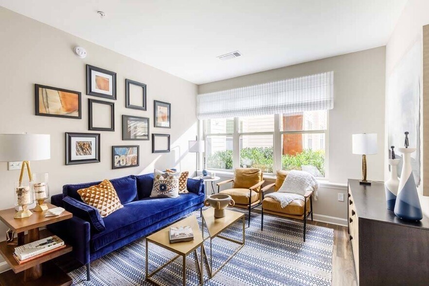 More Photos Of 916 W Broad St, Falls Church Coworking Space