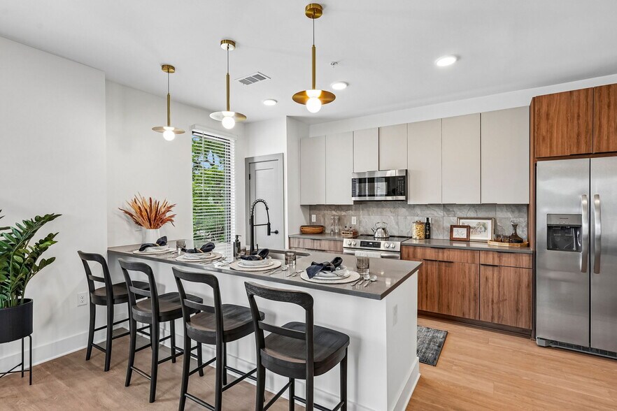 More Photos Of 3558 Elm St, Atlanta Apartments For Lease