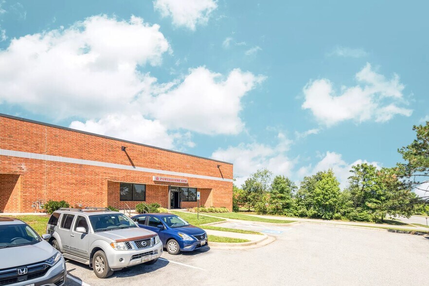 More Photos Of 7476 New Ridge Rd, Hanover Flex For Lease