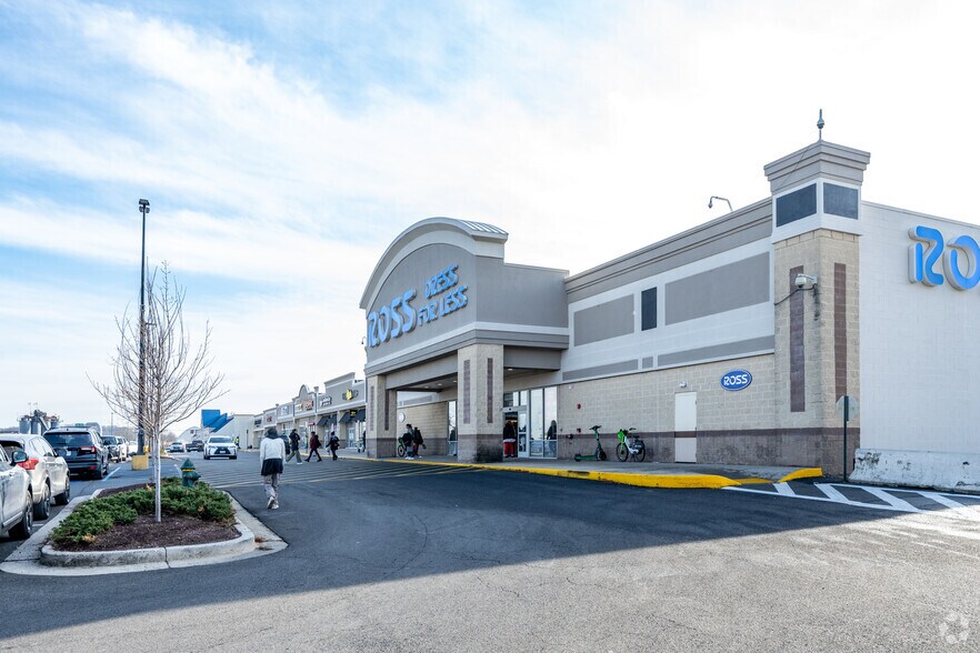 More Photos Of 1060 Brentwood Rd NE, Washington General Retail For Lease