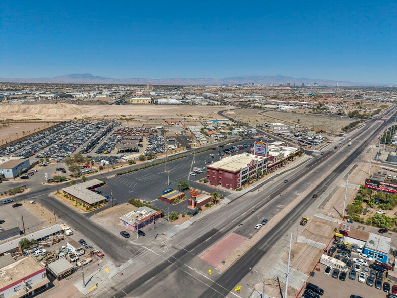 More Photos Of 1636 N Boulder Hwy, Henderson Hotel For Sale