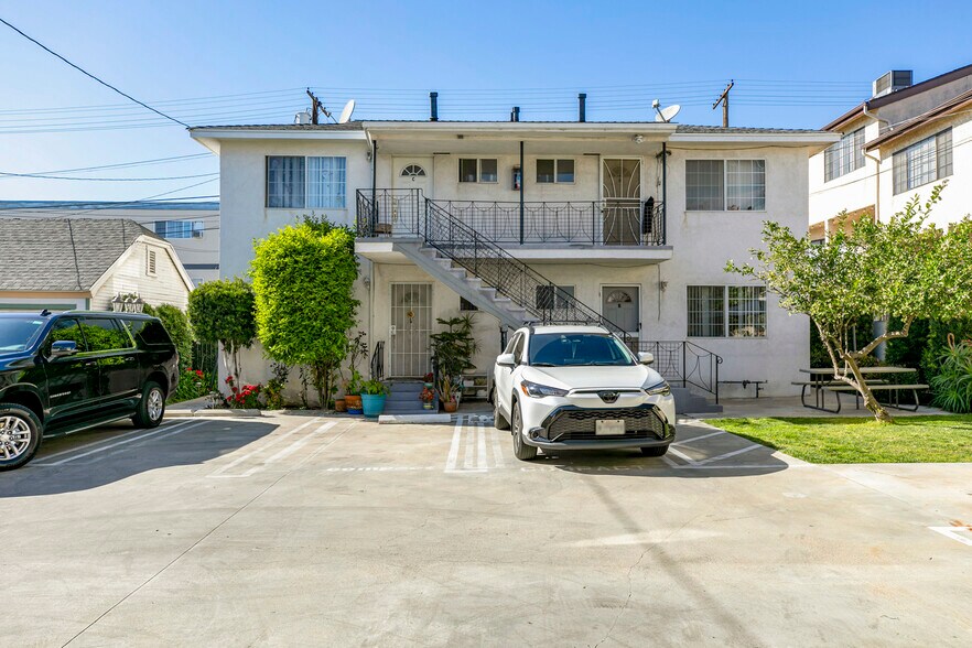 More Photos Of 335-337 E Providencia Ave, Burbank Apartments For Sale