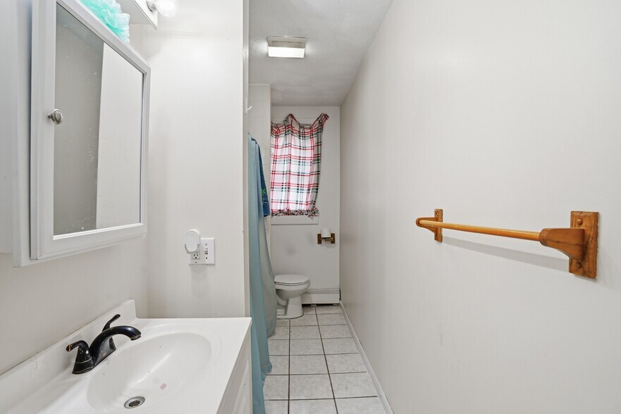 More Photos Of 17 Ledge St, Providence Apartments For Sale