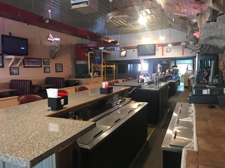 More Photos Of 50 S Main St, Utica Bar For Sale