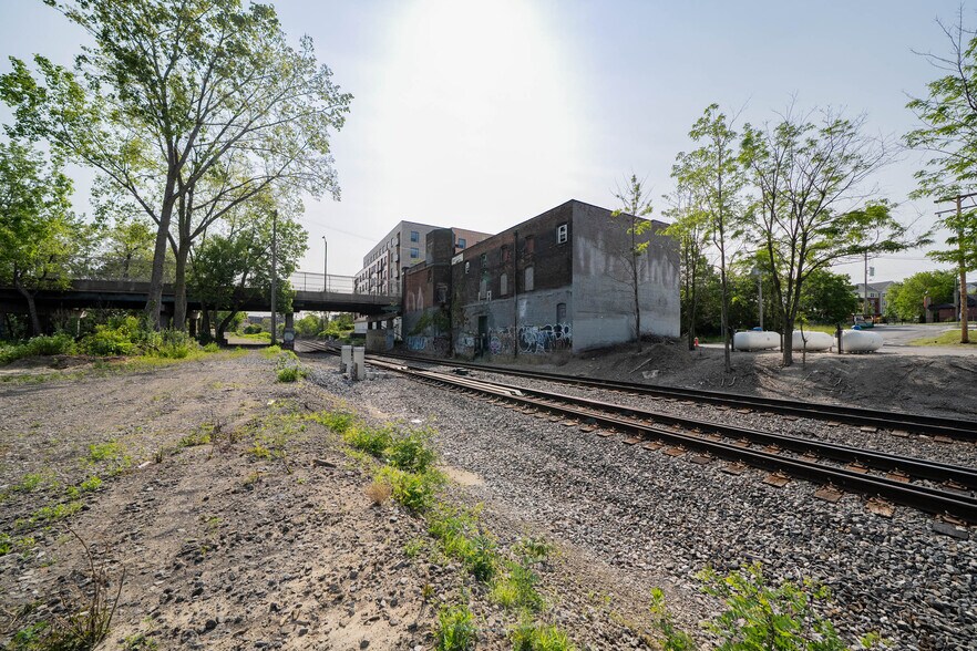 More Photos Of 2446 25th St, Cleveland Industrial For Sale