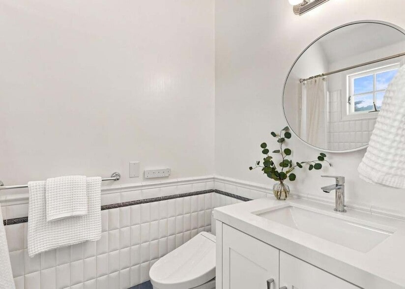 More Photos Of 2340 Palmetto Ave, Pacifica General Retail For Sale
