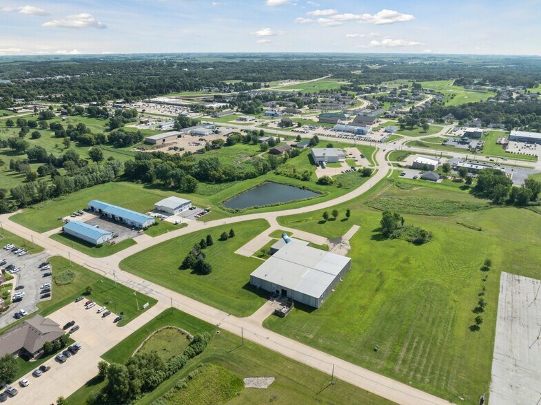 More Photos Of 701 Technology Pl, Waverly Manufacturing For Lease