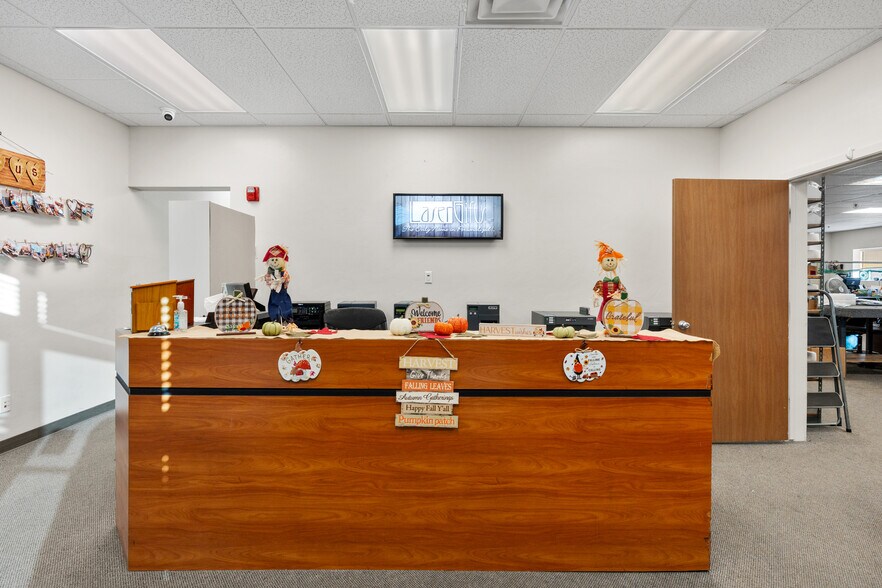 More Photos Of 3250 Tower Rd, Prescott Industrial For Sale