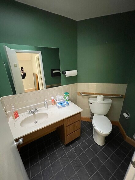 More Photos Of 4201 E 3rd St, Bloomington Medical For Lease