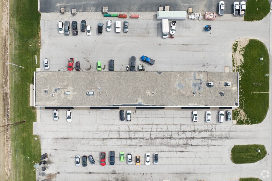 More Photos Of 7796 Ponderosa Rd, Perrysburg Light Manufacturing For Lease