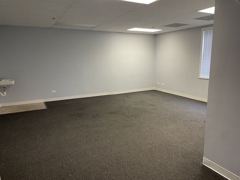 More Photos Of 715 Ela Rd, Lake Zurich Medical For Sale