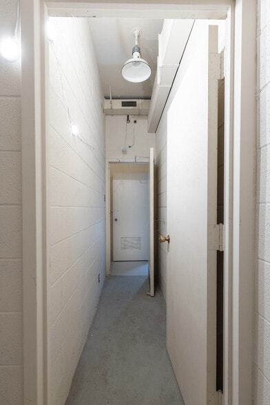 More Photos Of 8871 Griffith Rd, Nashville Warehouse For Sale