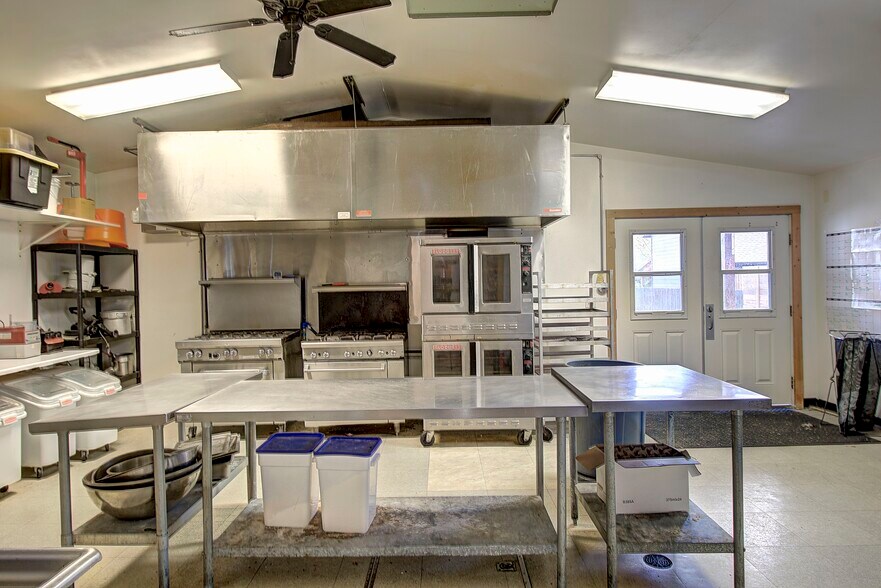 More Photos Of 700 9th St W, Columbia Falls Restaurant For Sale