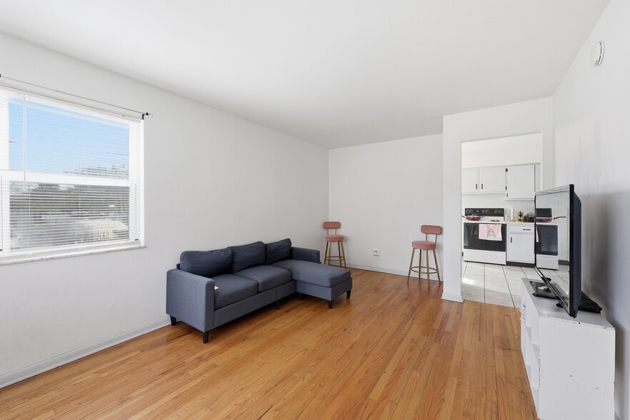 More Photos Of 5780 N Meadows Blvd, Columbus Apartments For Sale