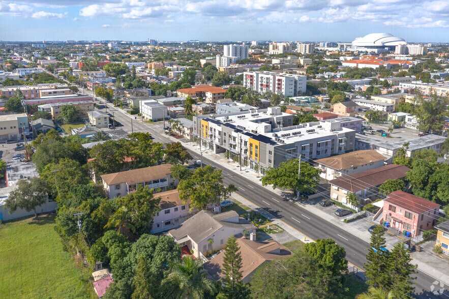 More Photos Of 961 SW 7th St, Miami Apartments For Lease