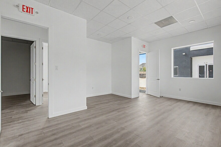 More Photos Of 26605 Cook Field Rd, Katy Loft Creative Space For Lease