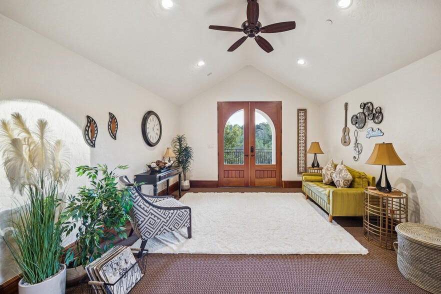 More Photos Of 21538 Mueschke Rd, Tomball Lodge Meeting Hall For Sale