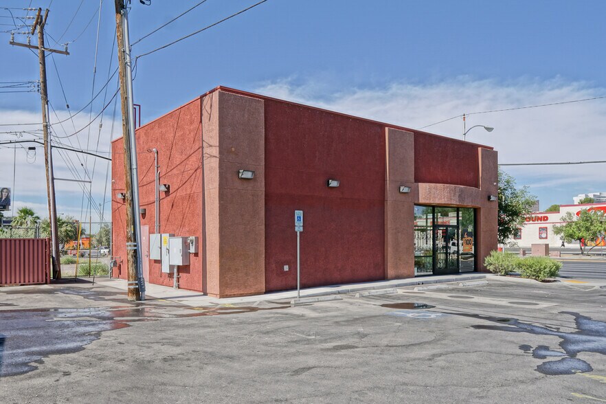 More Photos Of 2730 S Maryland Pky, Las Vegas General Retail For Sale