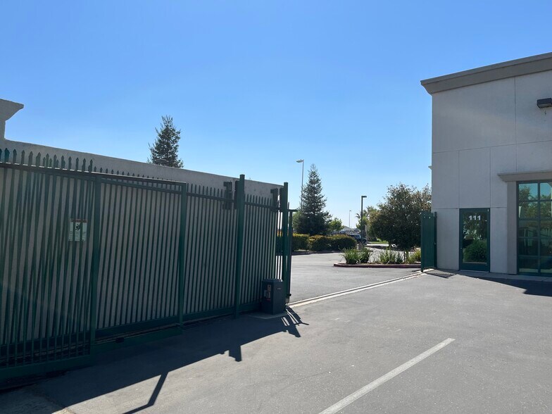 More Photos Of 141-201 D'Arcy Pky, Lathrop Warehouse For Sale