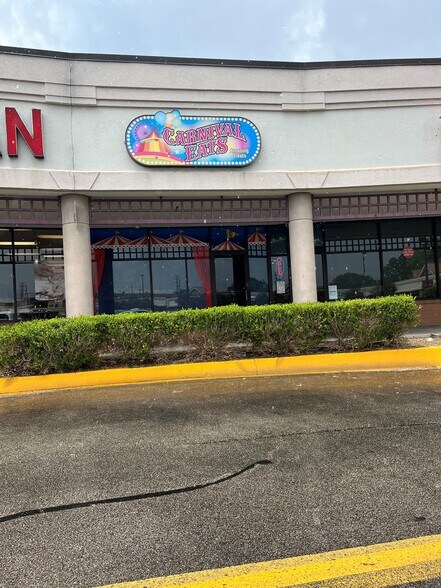 More Photos Of 2 River Walk Mall, Charleston Unknown For Lease