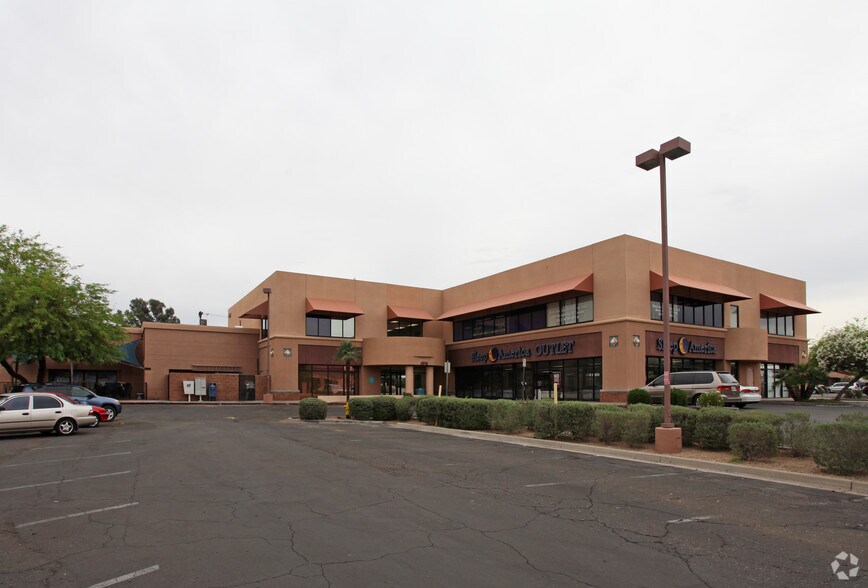 More Photos Of 4915-4965 N 51st Ave, Glendale Unknown For Lease