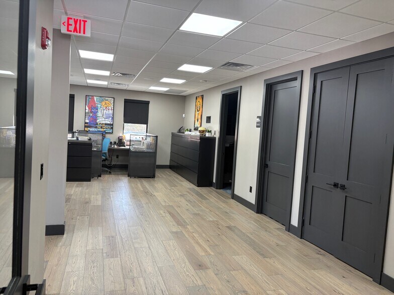 More Photos Of 1381 Fairview Blvd, Delran Office For Sale