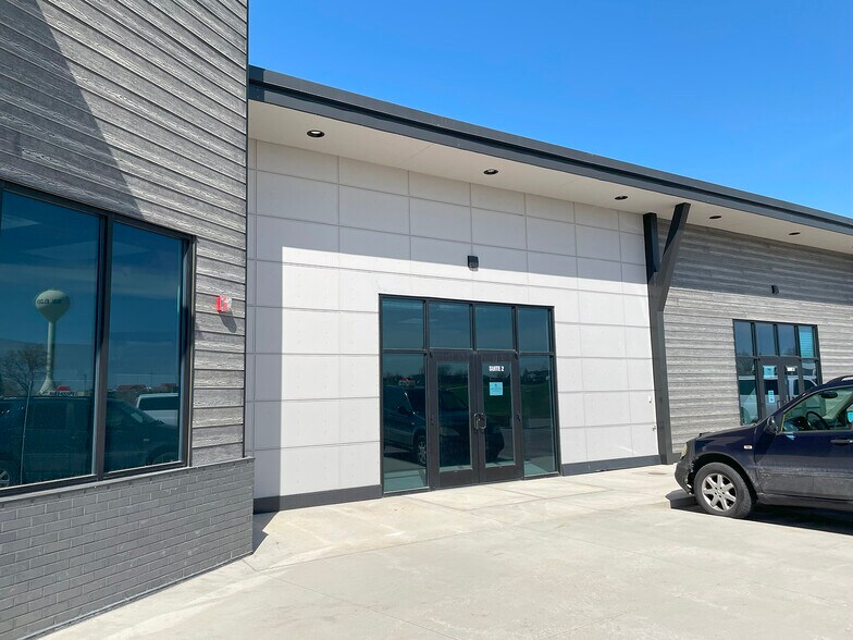 More Photos Of 475 Villa Dr, Box Elder Storefront Retail Office For Lease