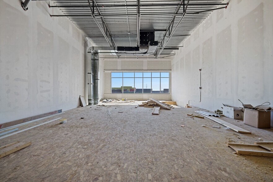 More Photos Of 270 Nolanridge Cres, Calgary Storefront Retail Office For Lease