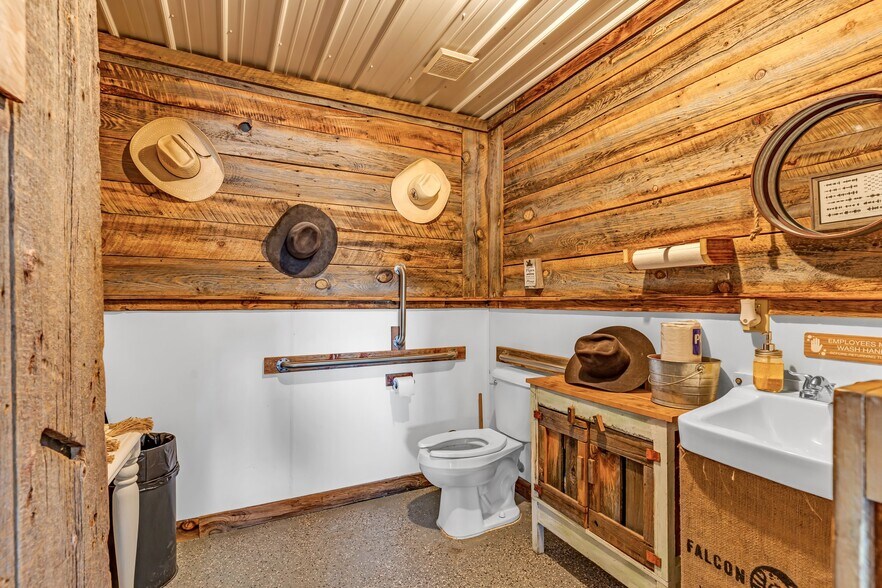 More Photos Of 39 County Road 3A, Canon City Storefront For Sale