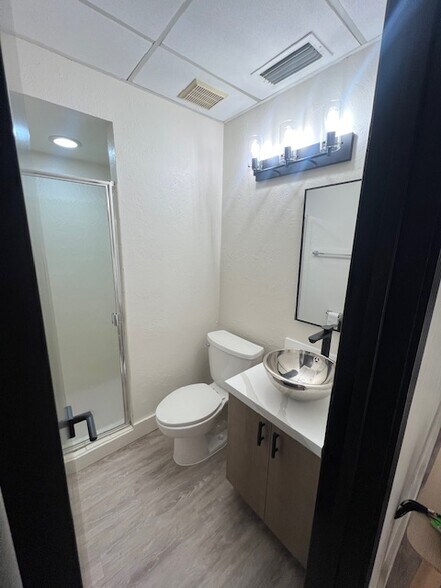 More Photos Of 4050 Sheridan St, Hollywood Medical For Lease