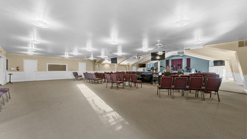 More Photos Of 355 Panama Ave, Chico Flex For Sale