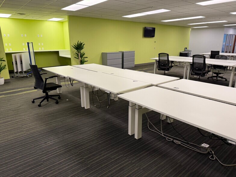 More Photos Of 4147 Eastern Ave SE, Wyoming Office For Lease