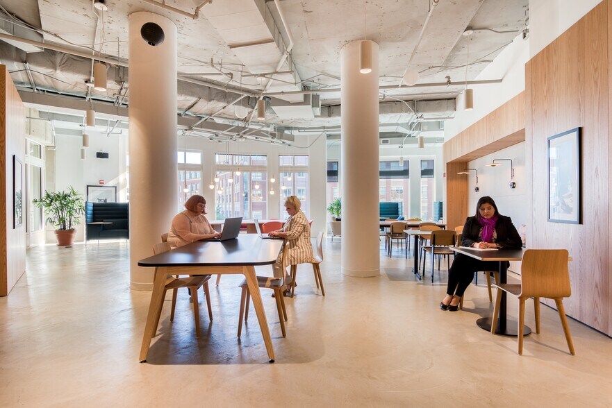 More Photos Of 2000 Duke St, Alexandria Office For Sale