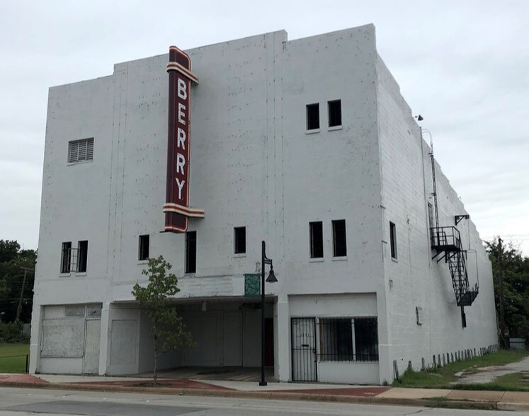 Primary Photo Of 3033 Hemphill St, Fort Worth Theater Concert Hall For Sale