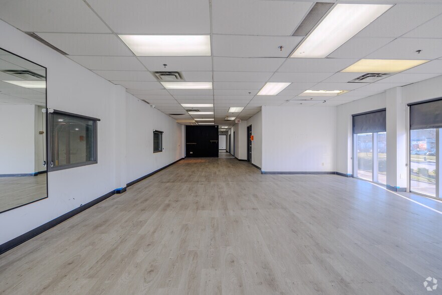 More Photos Of 6305 Danville Rd, Mississauga Warehouse For Sale