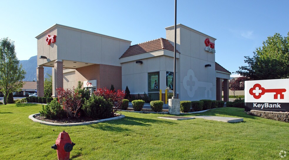 Primary Photo Of 8625 S Highland Dr, Sandy Bank For Sale