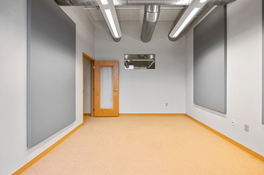 More Photos Of 2828-2840 Liberty Ave, Pittsburgh Office For Lease