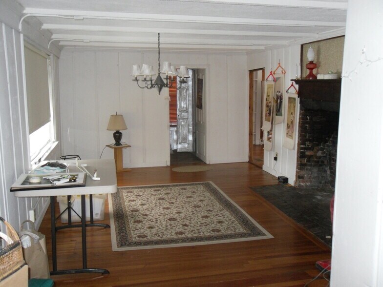 More Photos Of 596 Main St, Somers Freestanding For Sale