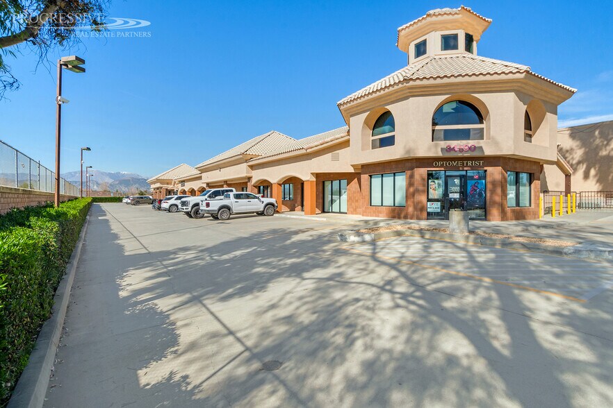 More Photos Of 34590 W County Line Rd, Yucaipa Storefront Retail Office For Lease
