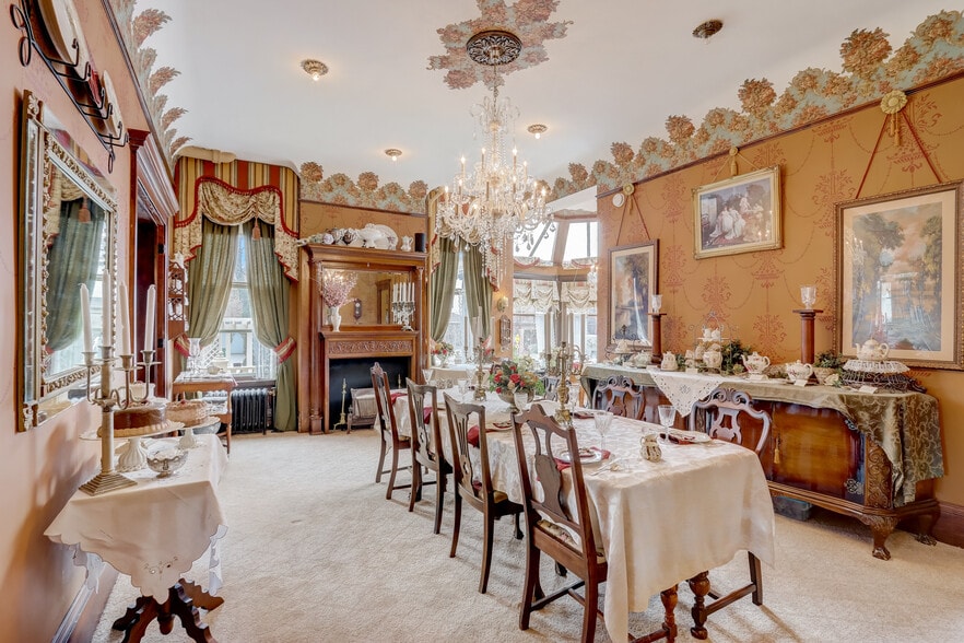 More Photos Of 3209 W Wells St, Milwaukee Hospitality For Sale