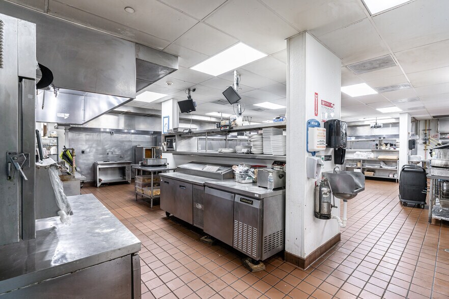 More Photos Of 15500 SW 29th St, Miramar General Retail For Sale