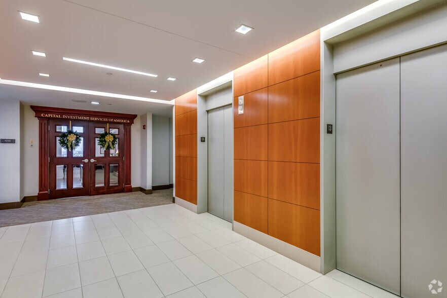 Photo of 13rd Floor Ste 1390