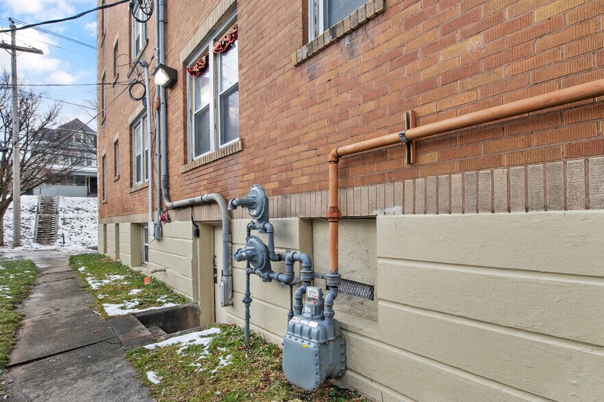 More Photos Of 1000 Bellevue Ave, Syracuse Apartments For Sale