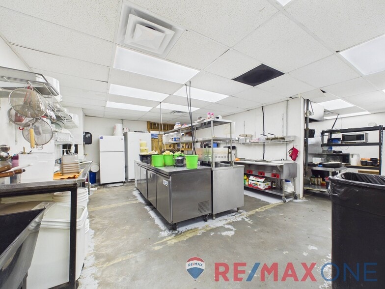 More Photos Of 108 W Kansas Ave, Garden City Office For Sale