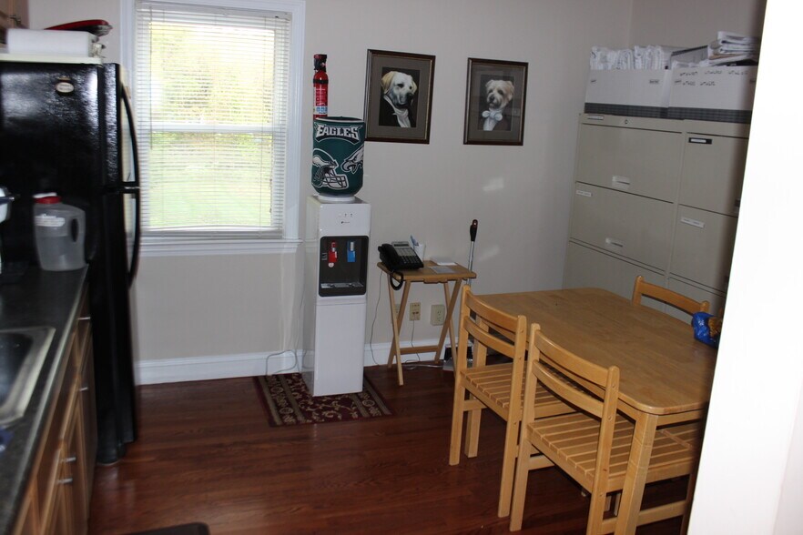 More Photos Of 205 State Route 31 N, Washington Office Residential For Lease